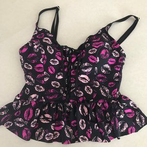 Betsey Johnson tankini swim top